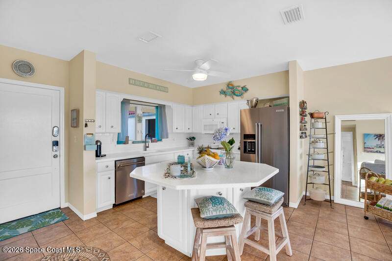 https://bt-photos.global.ssl.fastly.net/spacecoast/orig_boomver_1_1083180-2.jpg