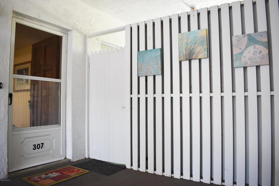 725 Port Malabar Boulevard - Photo 1