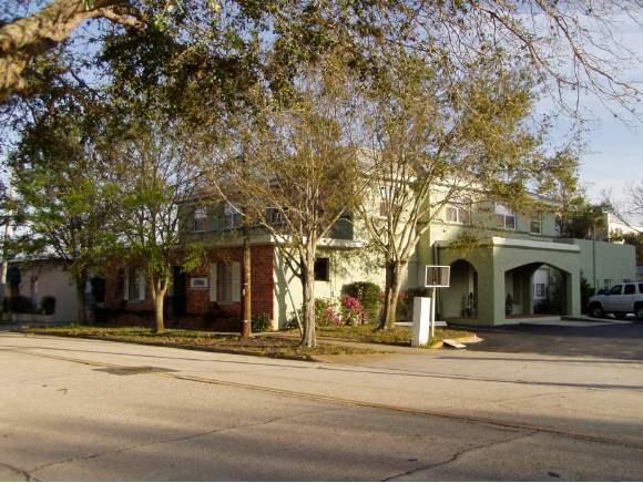 605 Palm Avenue - Photo 1