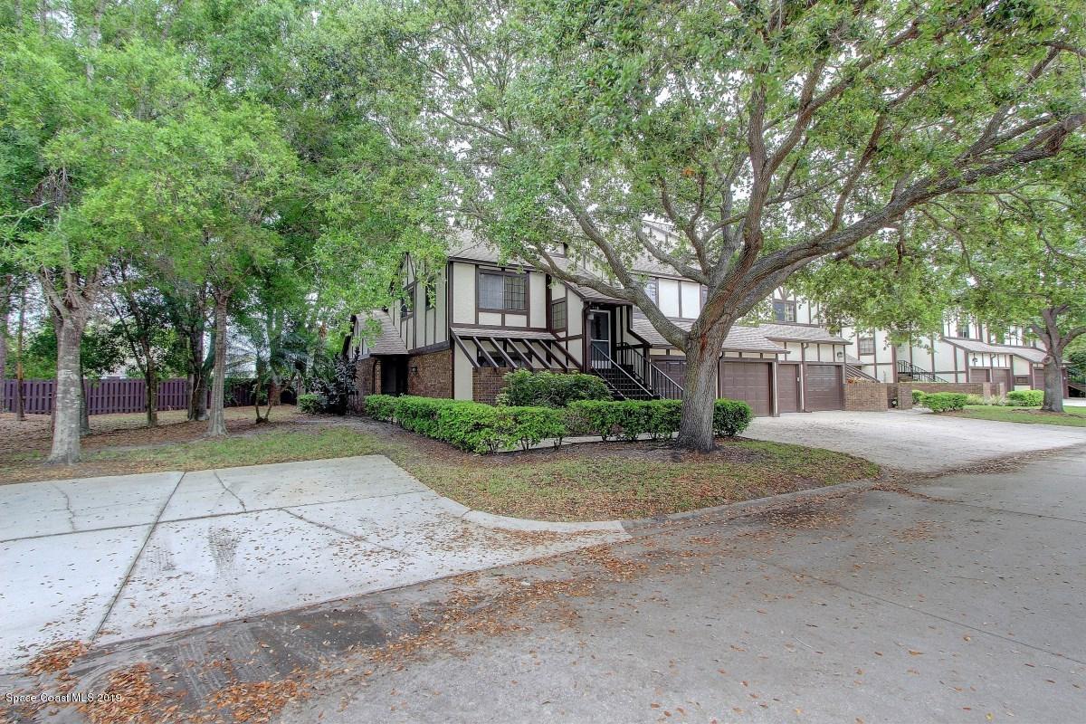 725 Greenwood Manor Circle - Photo 1