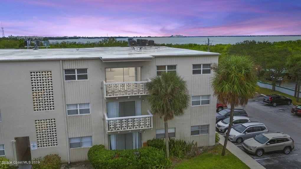 223 Columbia Drive - Photo 1