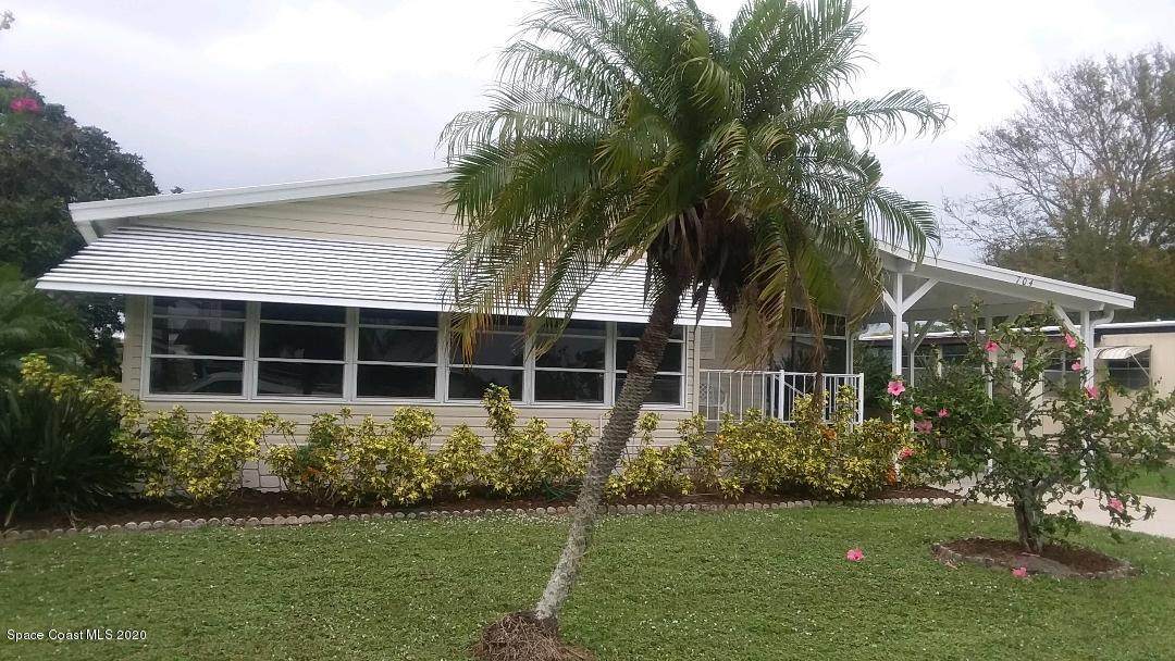 704 Barefoot Boulevard - Photo 1