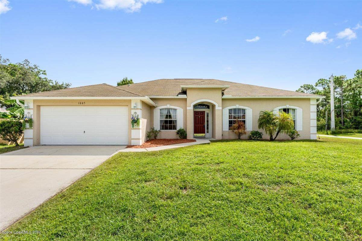 1005 Blau Court - Photo 1