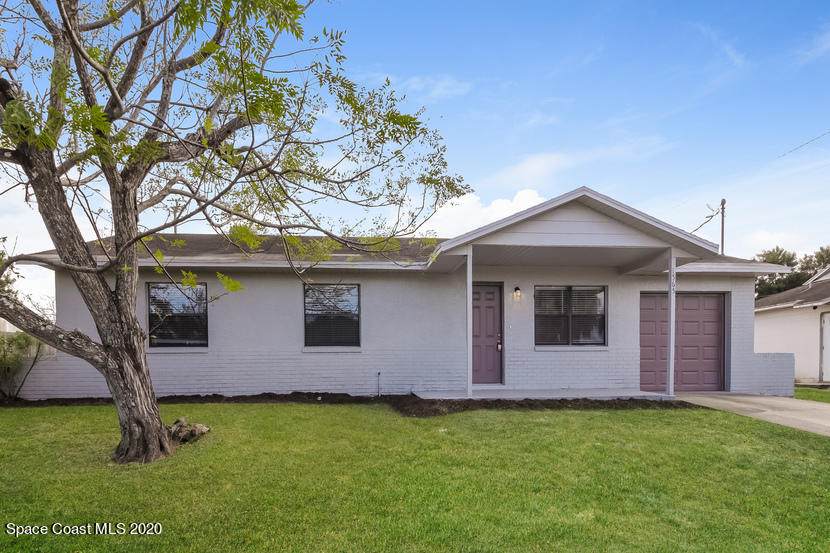 1565 Country Club Boulevard - Photo 1