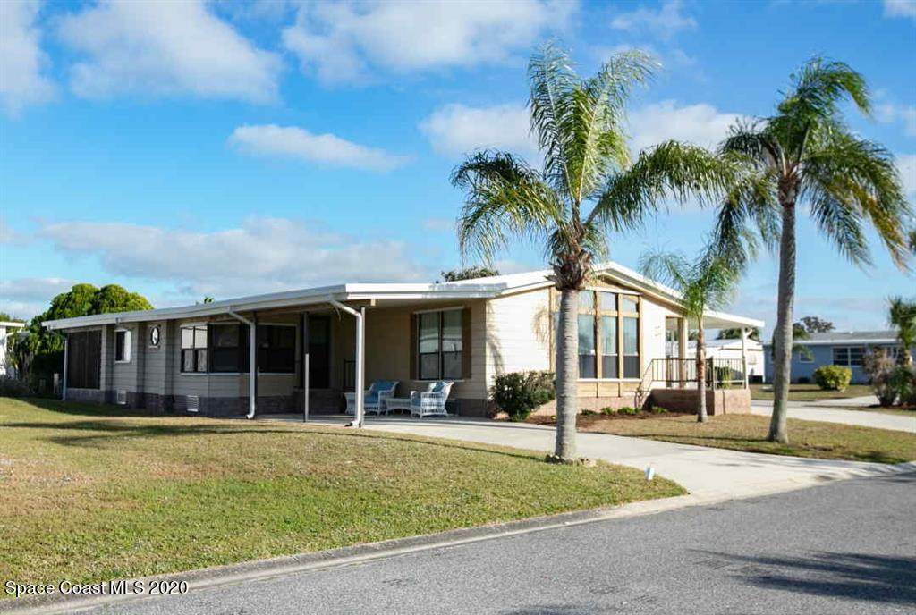 700 Hyacinth Circle - Photo 1