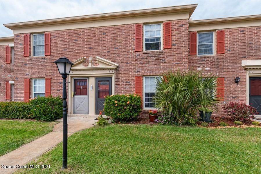 914 Jamestown Avenue - Photo 1