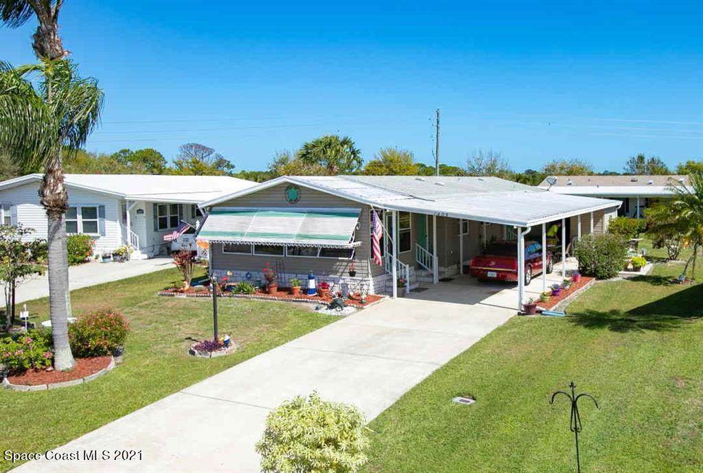 1405 Barefoot Circle - Photo 1