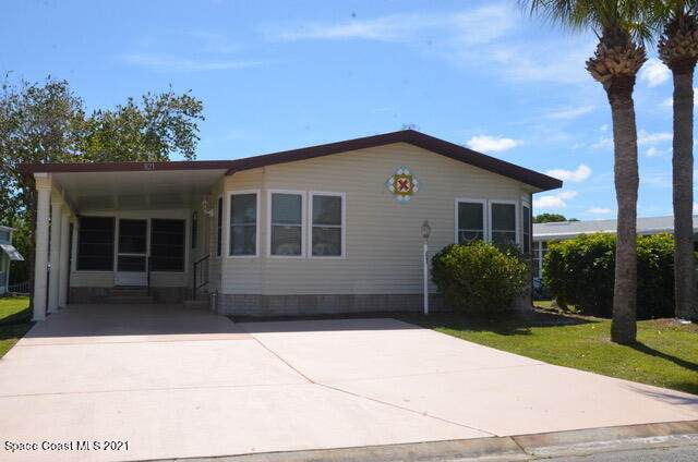 821 Hyacinth Circle - Photo 1