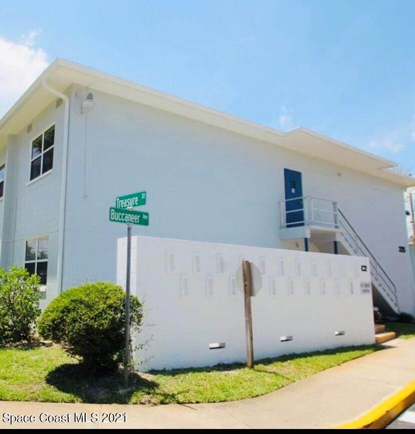225 Buccaneer Avenue - Photo 1