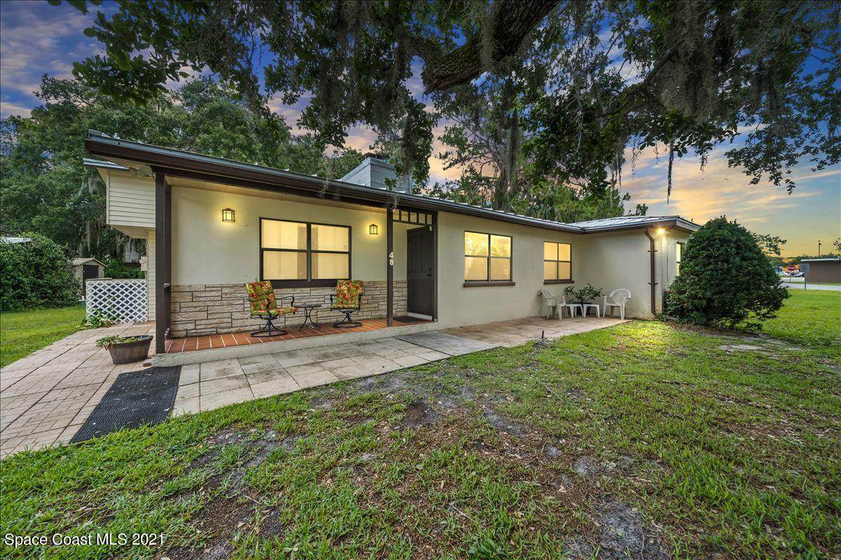 48 West Court - Photo 1