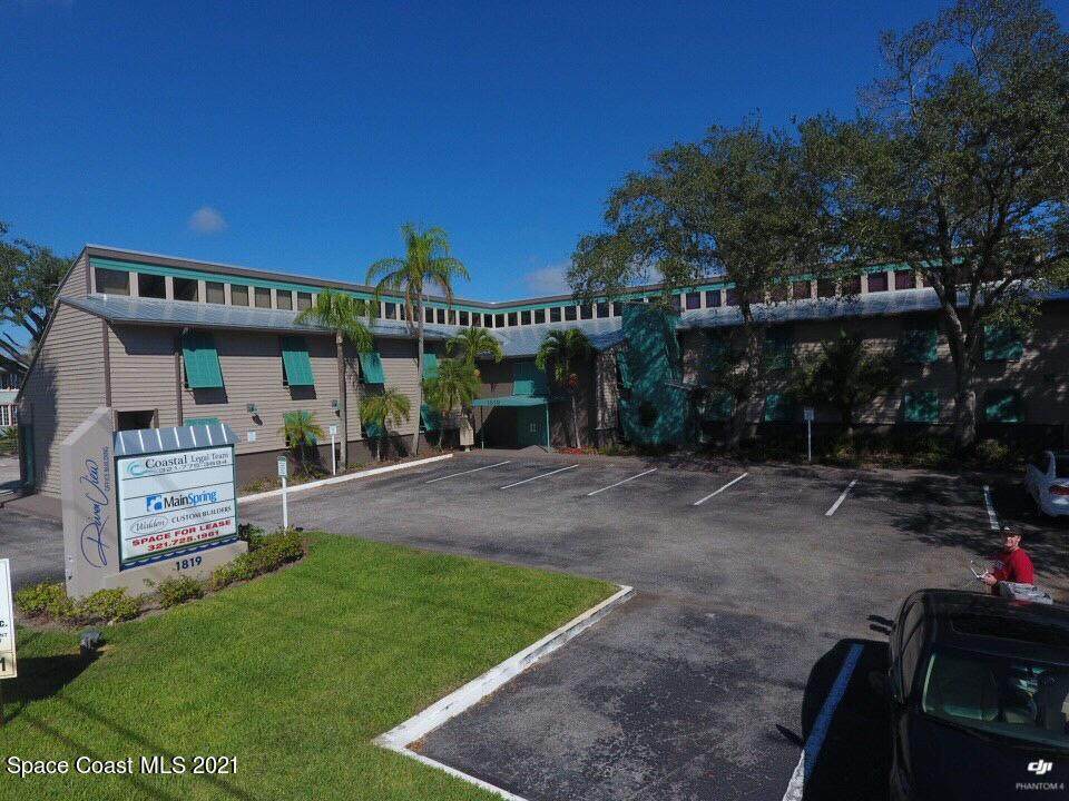 1819 Riverview Drive - Photo 1