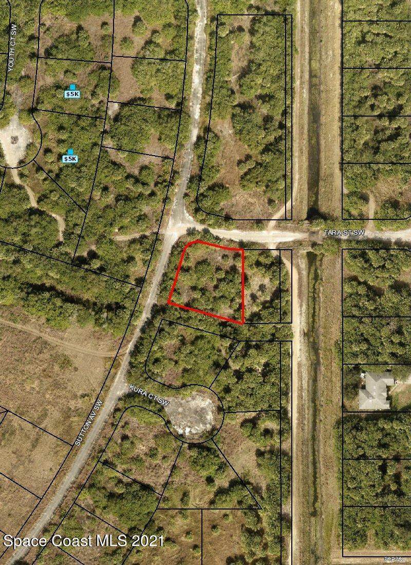 2157 Sutton (Corner Of Tara) Avenue - Photo 1