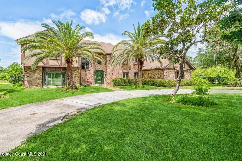 1221 Sand Pine Circle - Photo 1