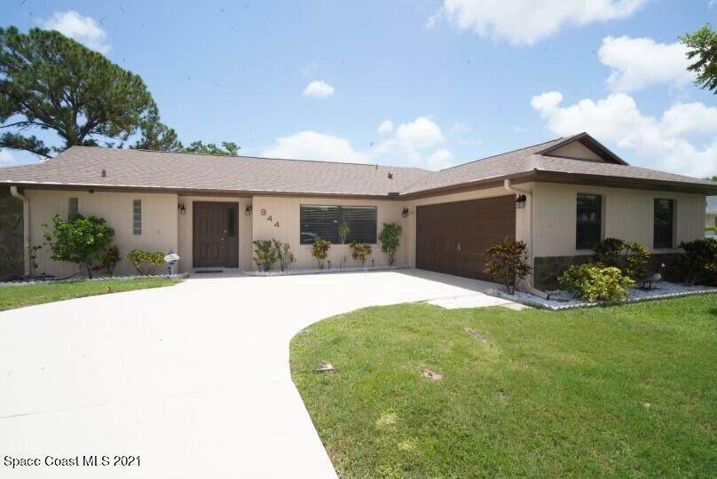 844 Raintree Avenue - Photo 1