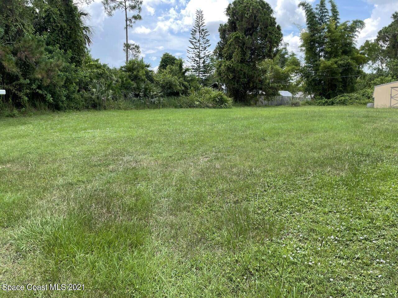 1328 Danforth Street - Photo 1