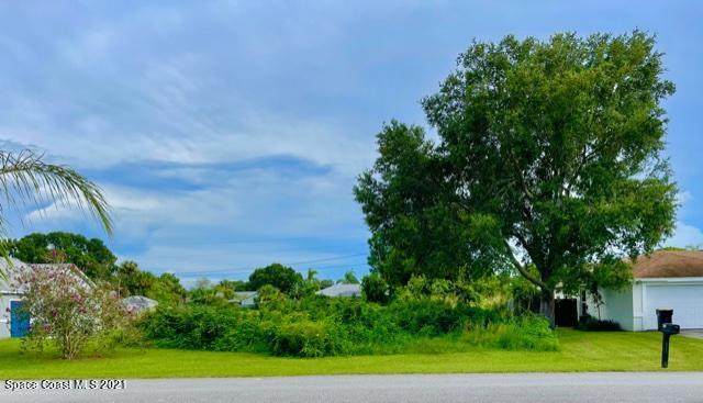 880 Forest Street - Photo 1