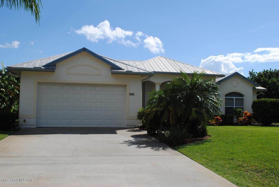 235 Woody Circle - Photo 1
