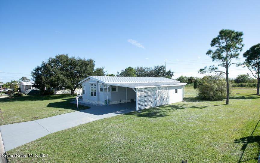 1182 Iriquois Drive - Photo 1