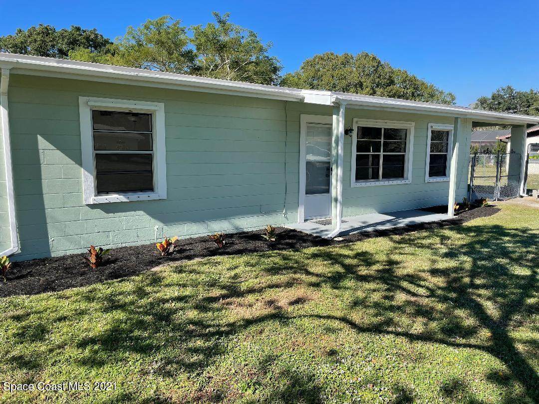229 Laurel Oak Street - Photo 1
