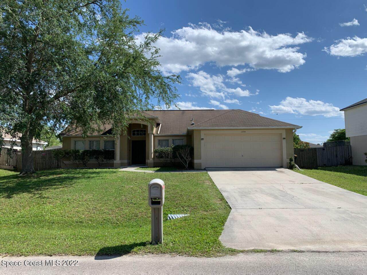 1774 Taymouth Street - Photo 1