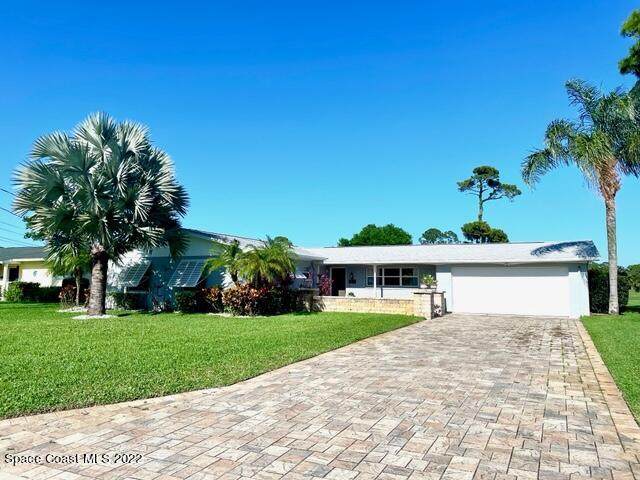 819 Fairway Drive - Photo 1