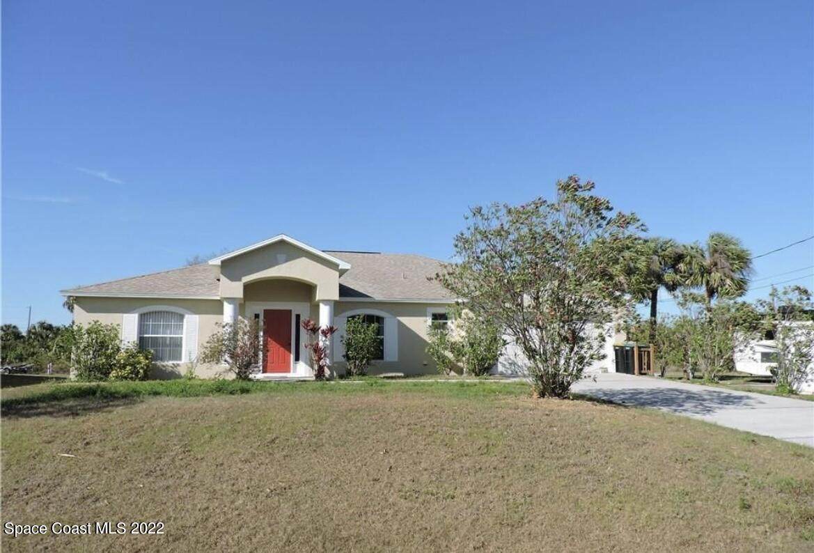 209 La Gore Street - Photo 1