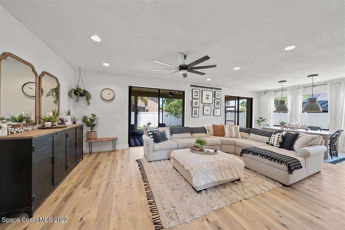 217 Becky Court - Photo 1
