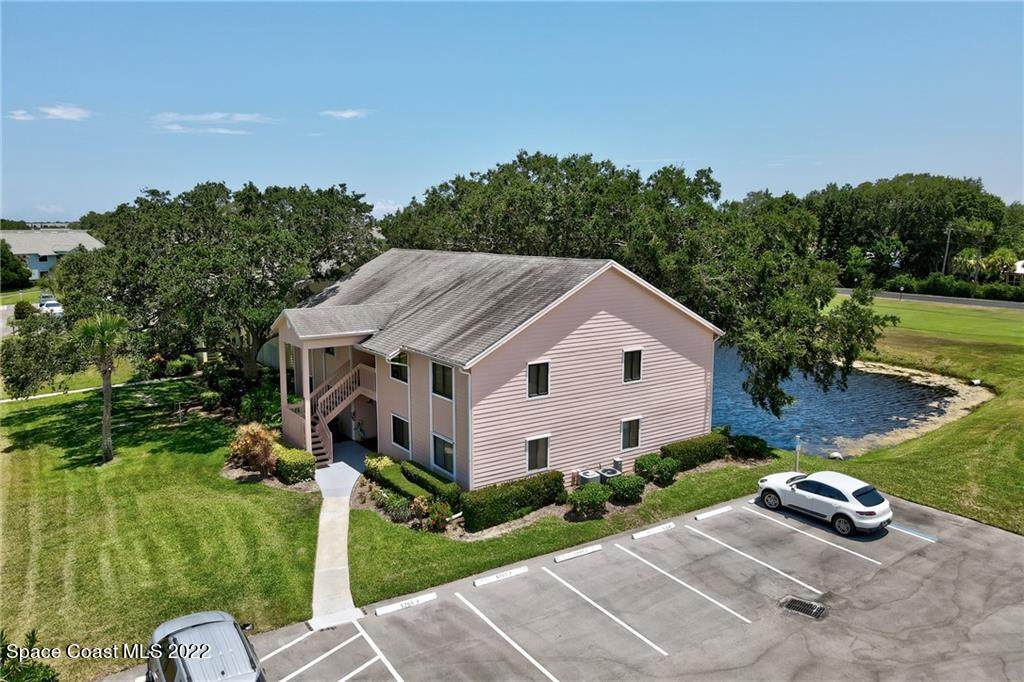 5765 Pelican Pointe Drive - Photo 1