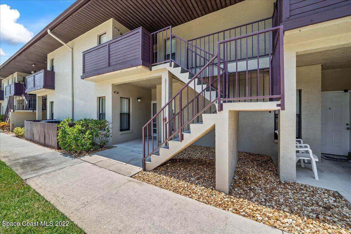 1011 Clearmont Street - Photo 1