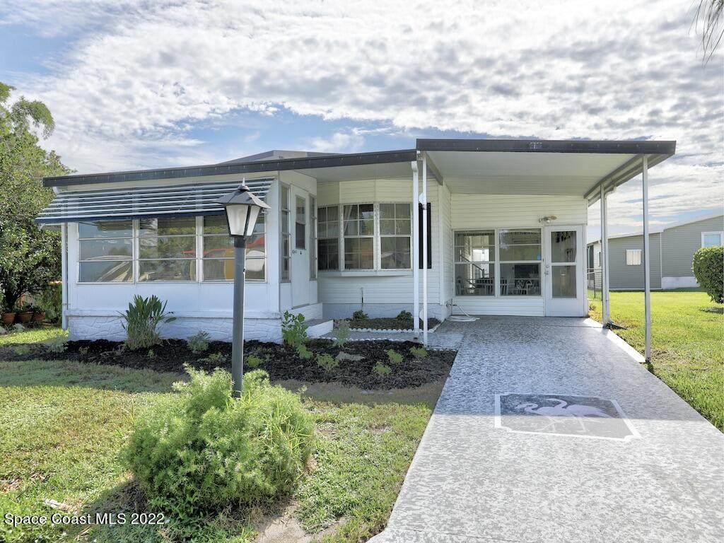 813 Oriole Circle - Photo 1