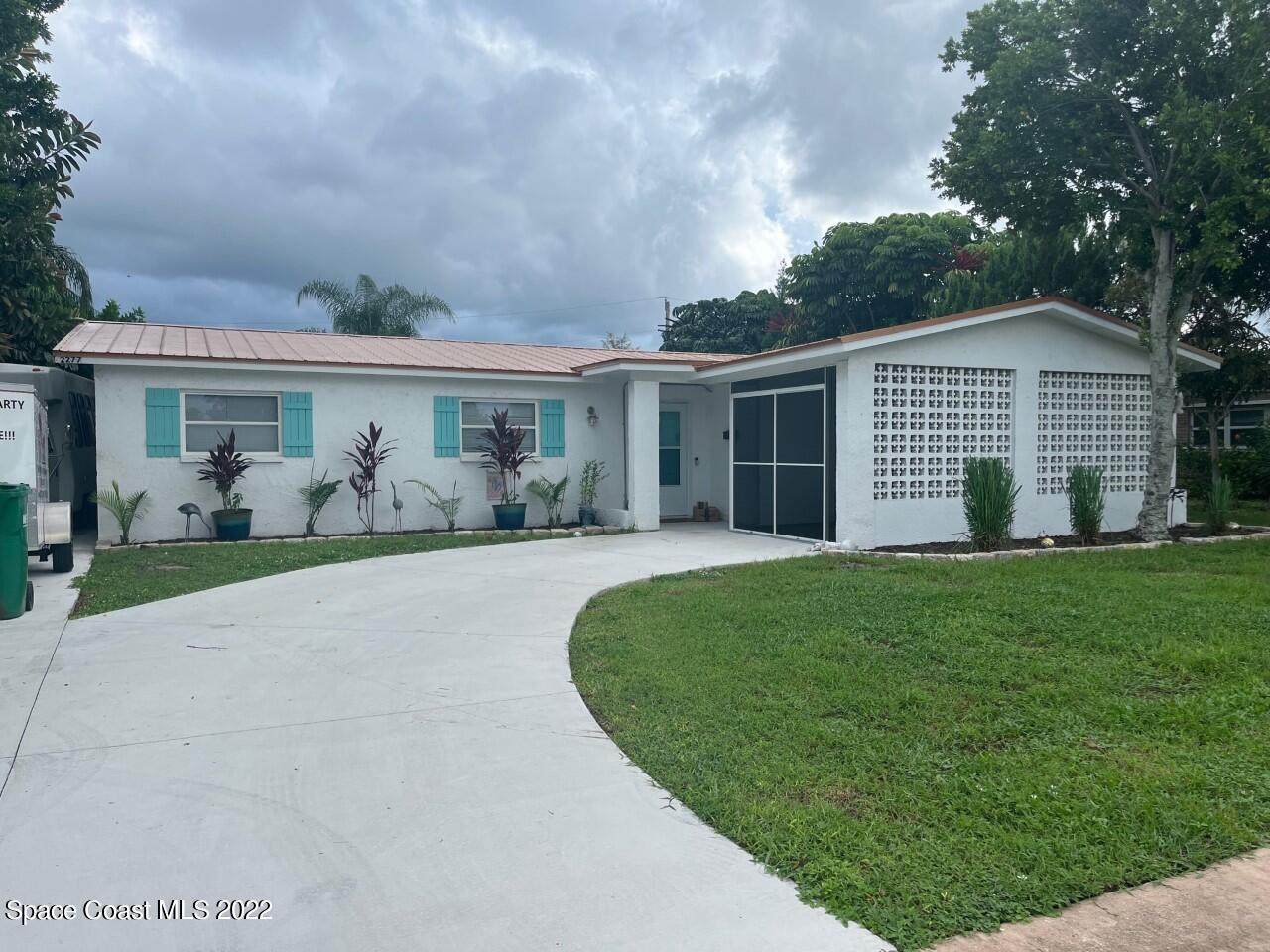 2277 Lakeview Drive - Photo 1