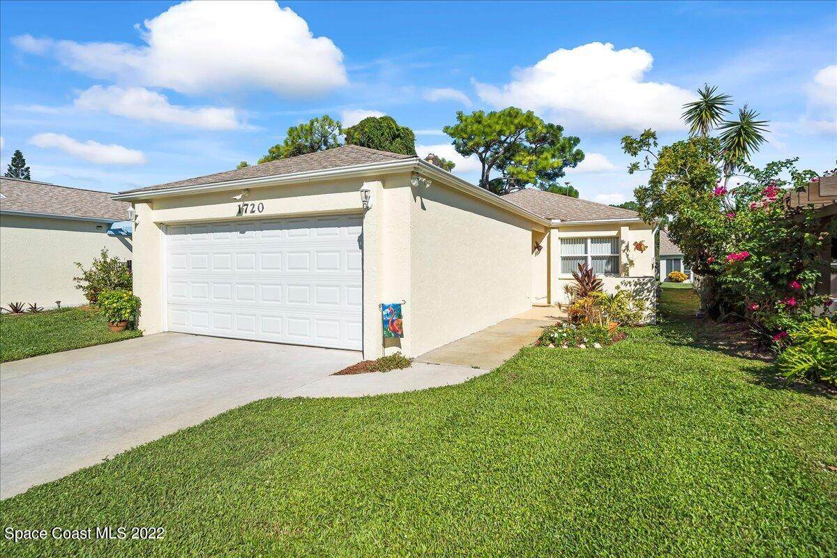 1720 Bluebird Court - Photo 1