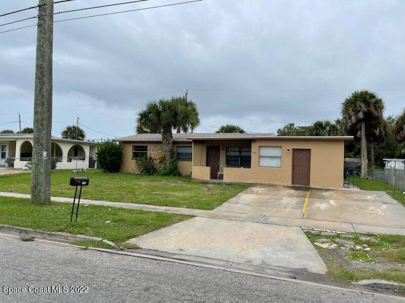 745 University Boulevard - Photo 1