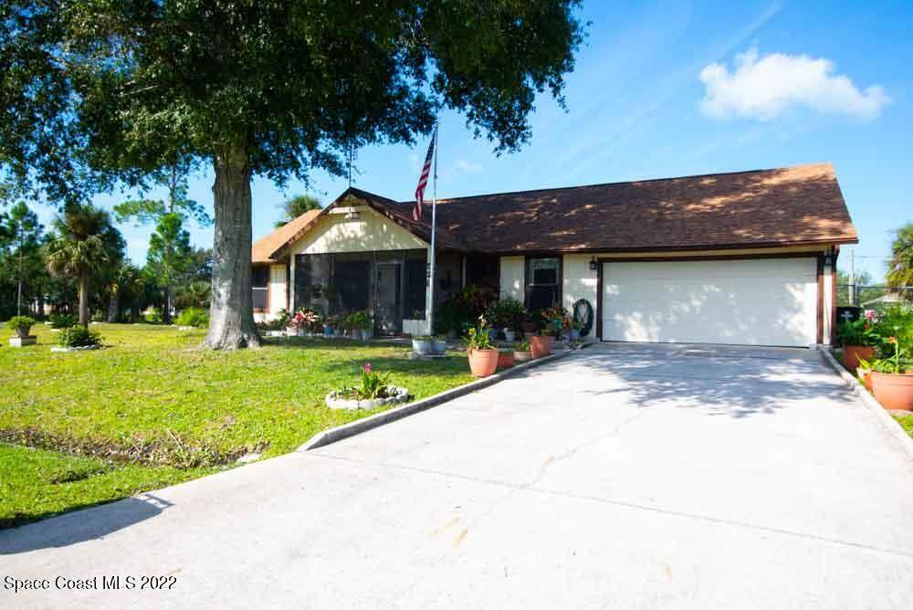 528 Tropicaire Avenue - Photo 1