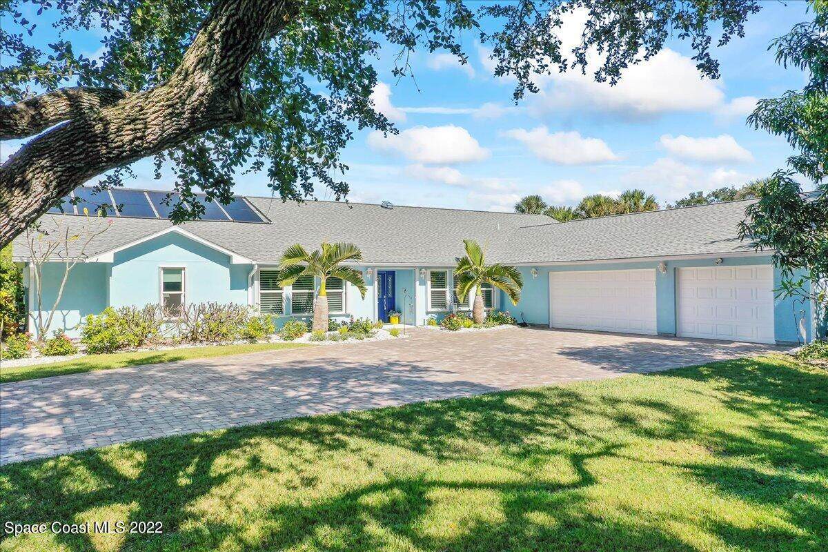 2076 Courtenay Parkway - Photo 1