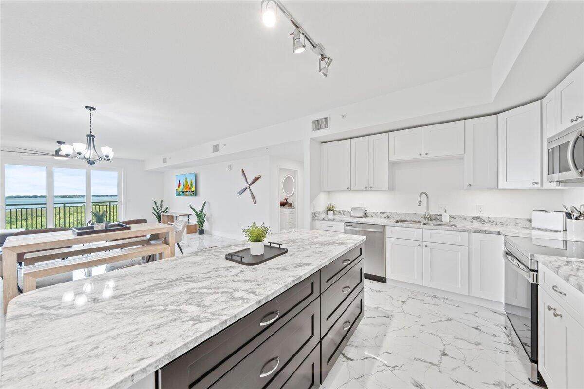 735 Pilot Lane - Photo 1