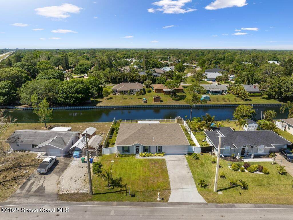 https://bt-photos.global.ssl.fastly.net/spacecoast/orig_boomver_2_1041018-2.jpg