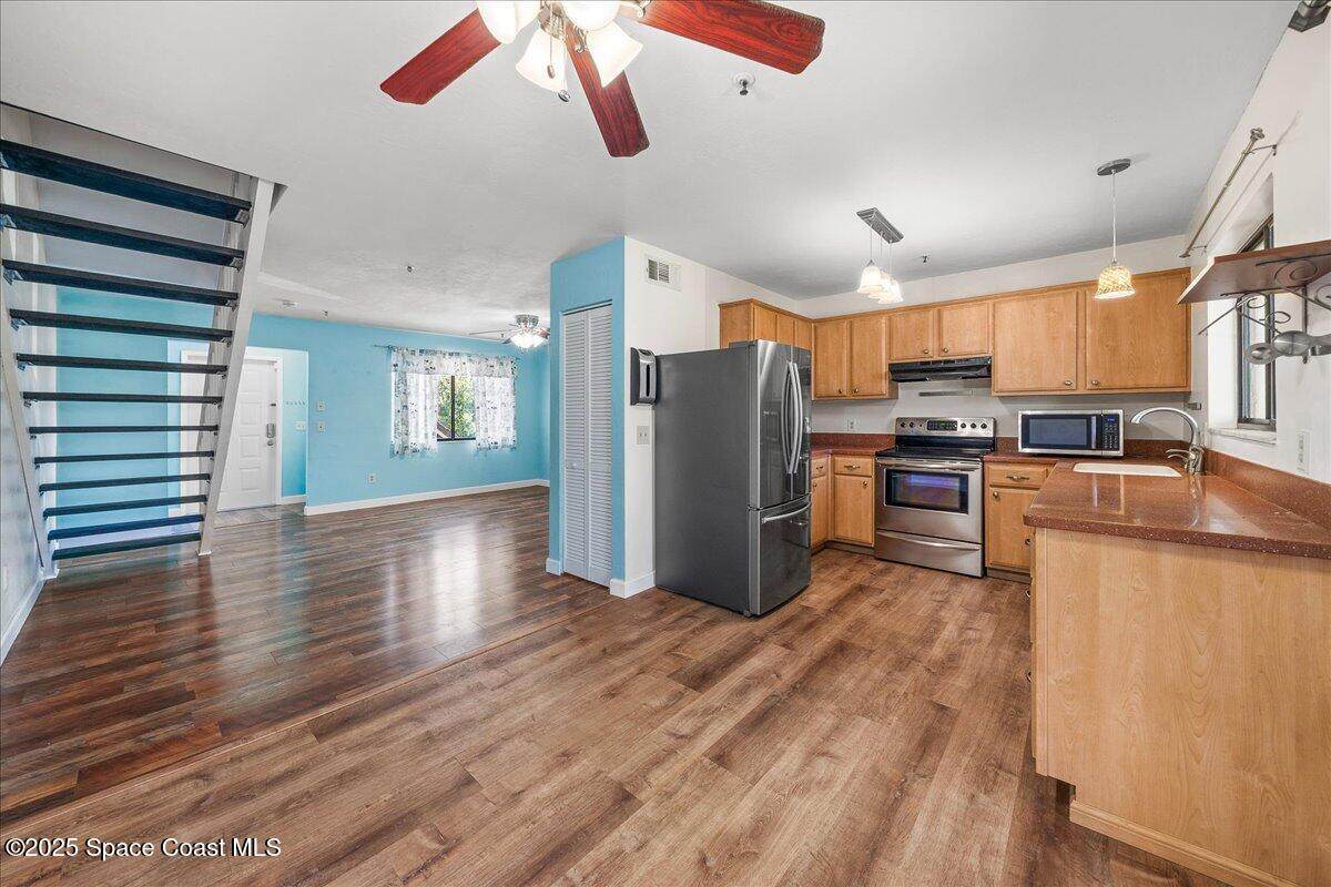 7817 Shadowood Drive - Photo 1