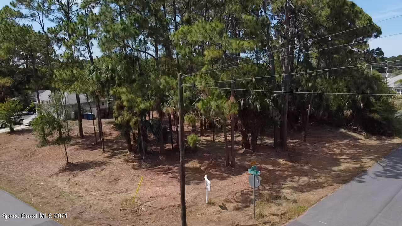 1701 Red Bud Circle - Photo 1