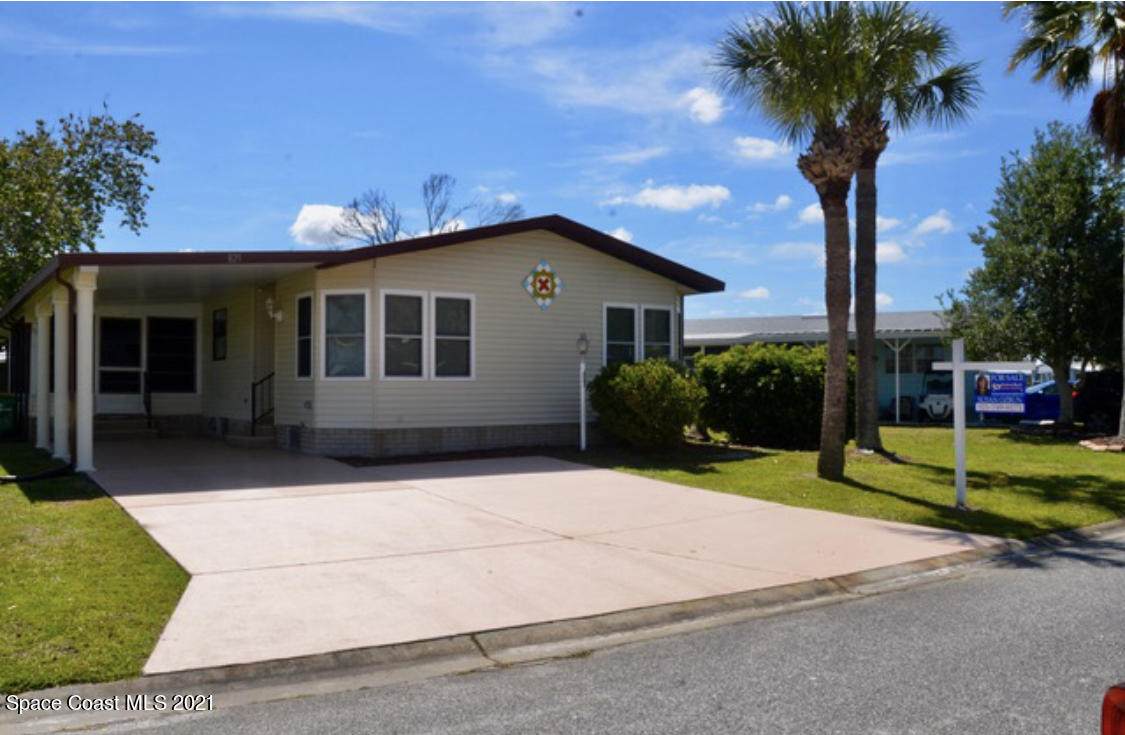 821 Hyacinth Circle - Photo 1
