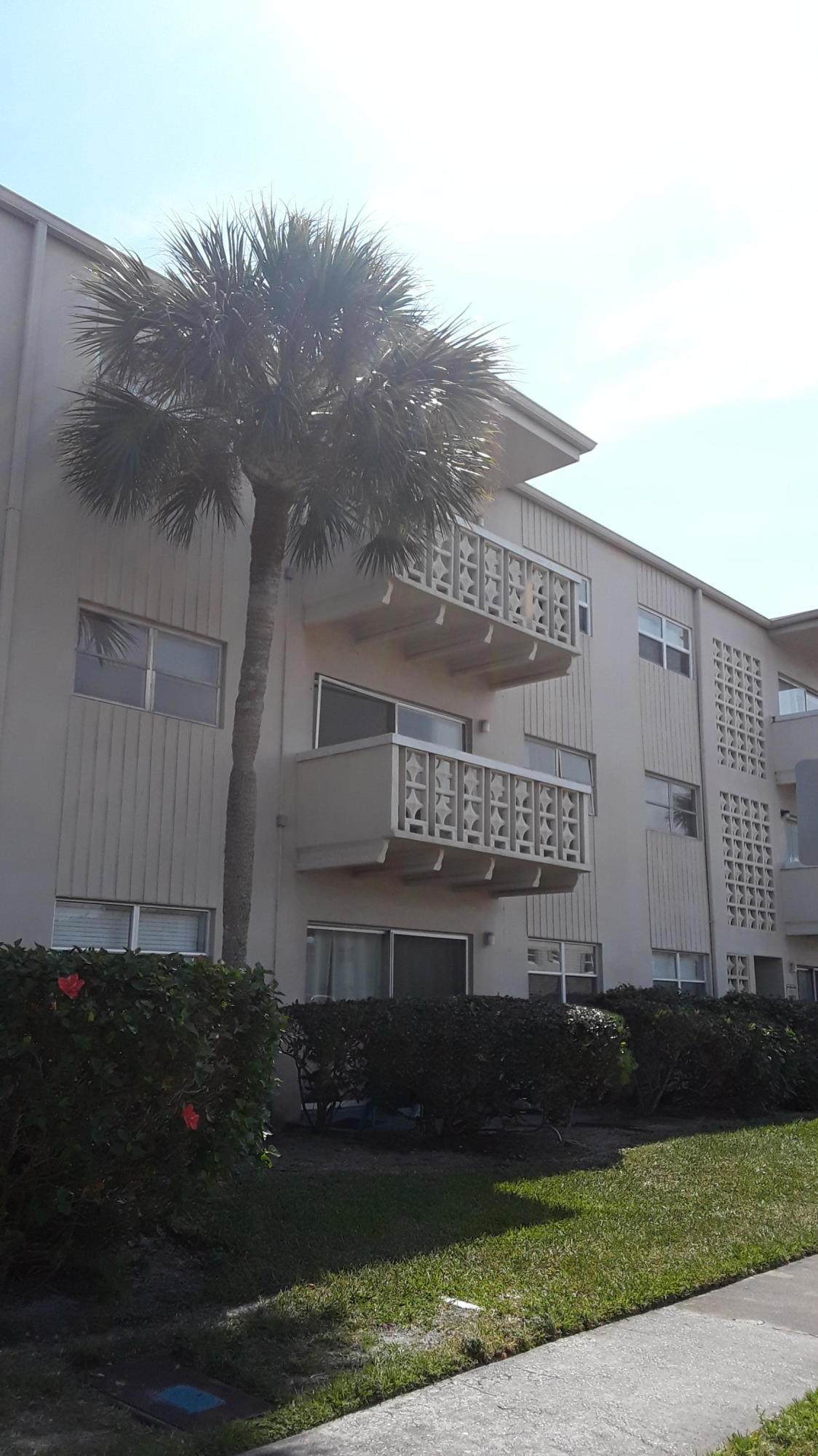 223 Columbia Drive - Photo 1
