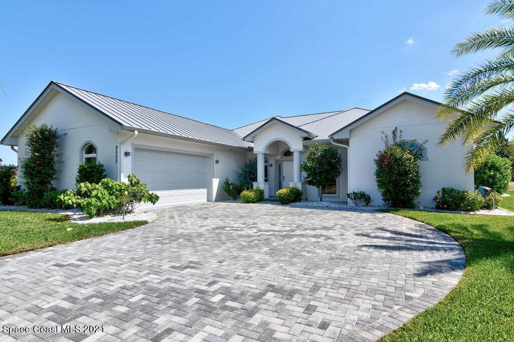 9502 Poinciana Court - Photo 1