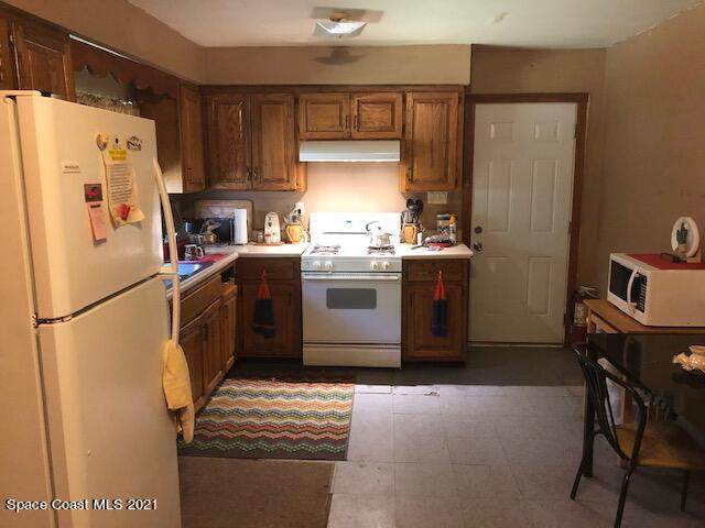 612 Westmoreland Street - Photo 1