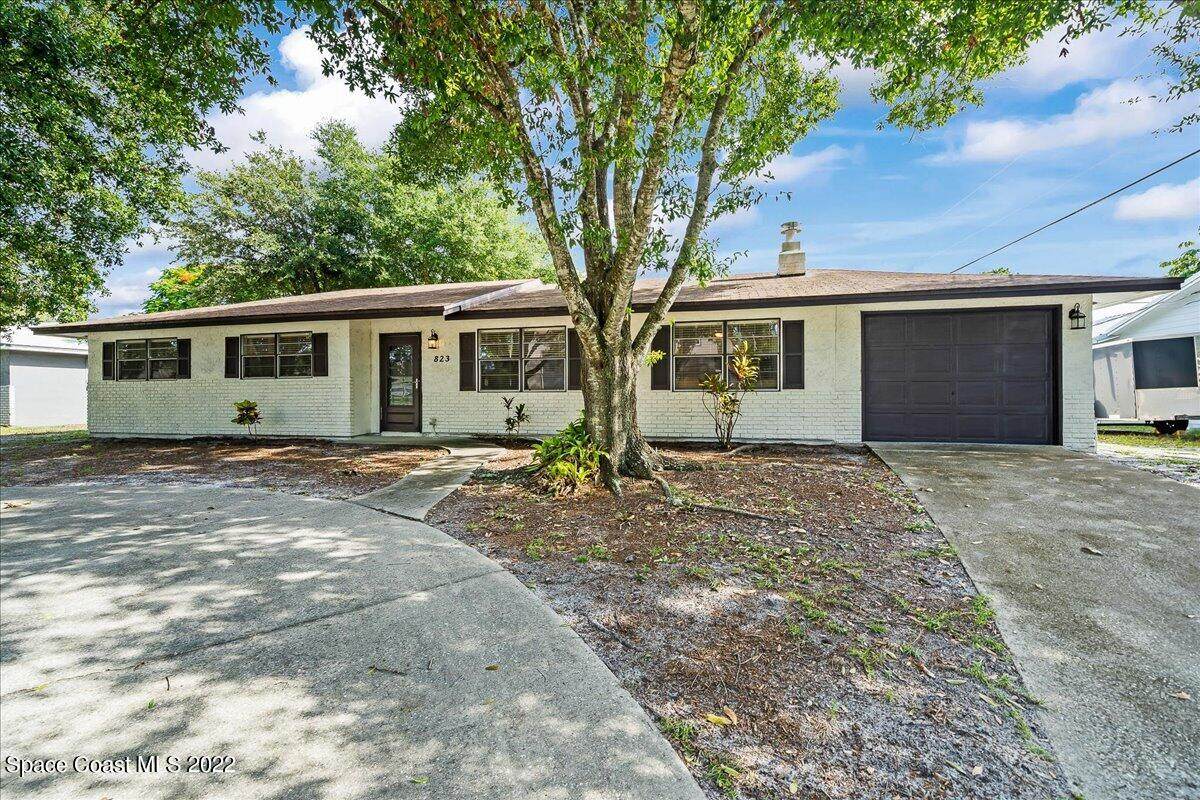 823 August Street - Photo 1