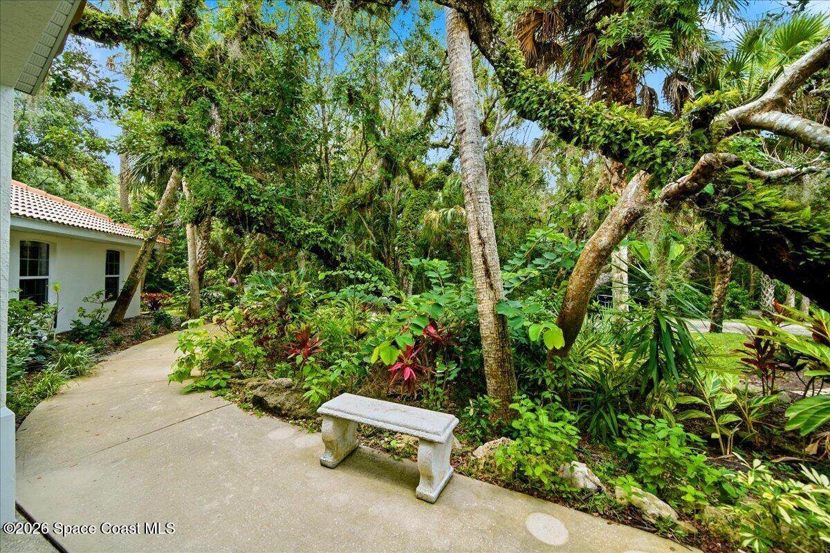 https://bt-photos.global.ssl.fastly.net/spacecoast/orig_boomver_3_1081969-2.jpg