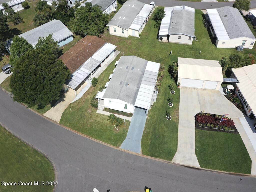 613 Periwinkle Circle - Photo 1