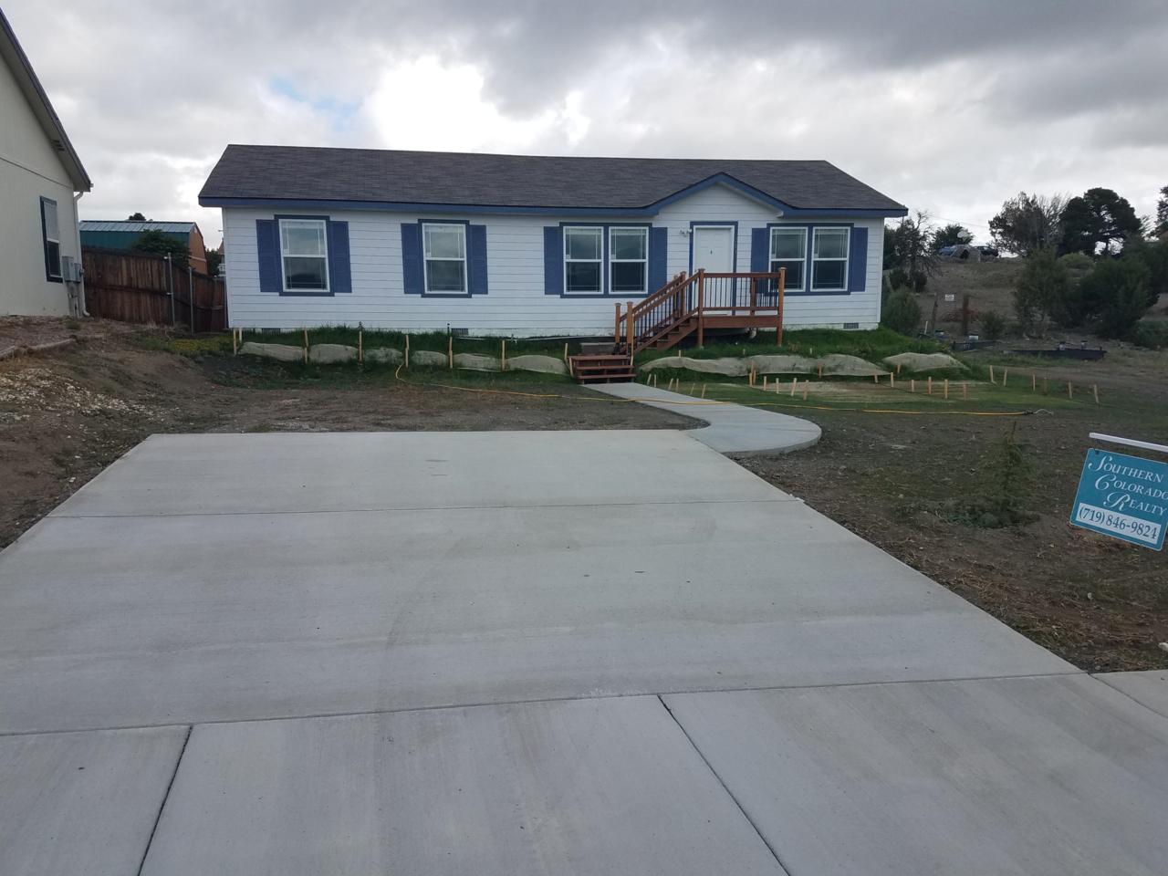 217 Onandaga Ave - Photo 1