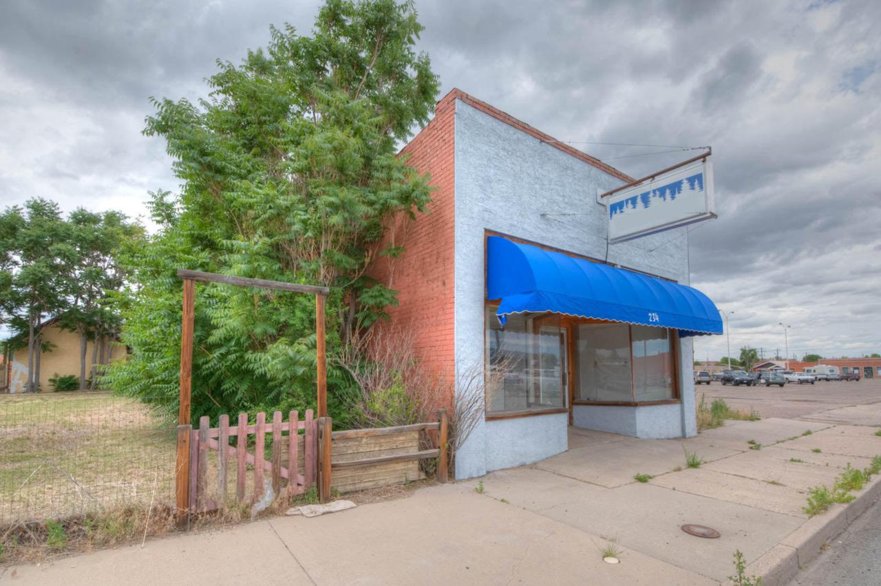 234 7TH St - Photo 1