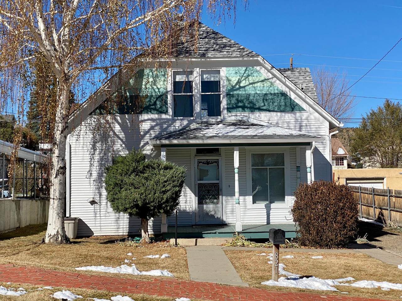 821 Pine St - Photo 1