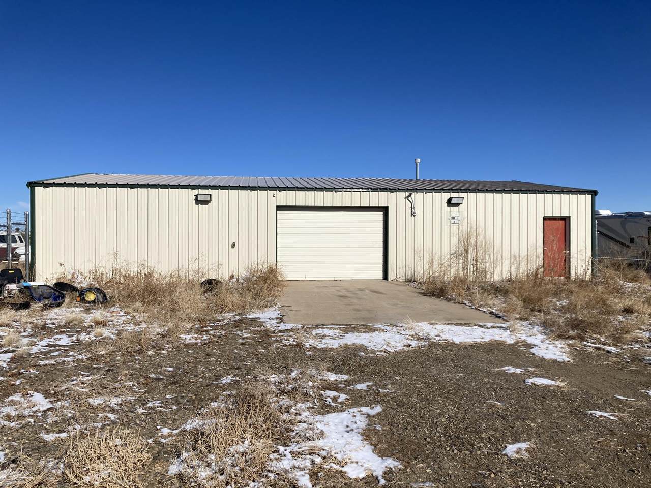 36885 Commerce Cir - Photo 1
